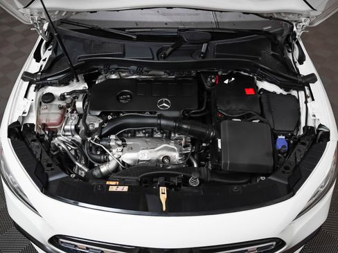 Certified 2022 Mercedes-Benz GLA 250 image 4