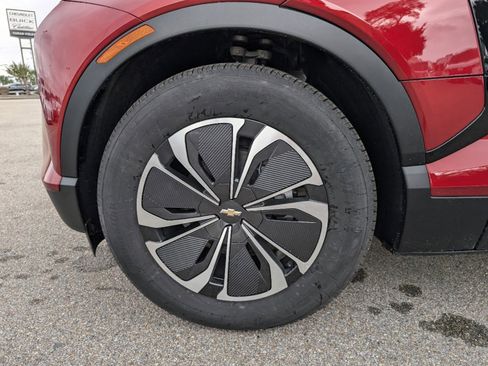 New 2025 Chevrolet Blazer EV LT image 30