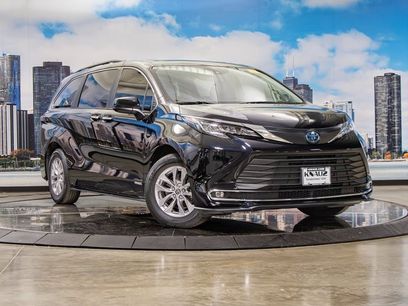 Used 2021 Toyota Sienna XLE w/ XLE Plus Package