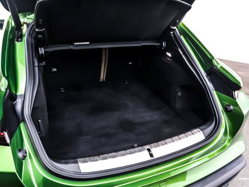 Used 2023 Porsche Taycan 4S image 21