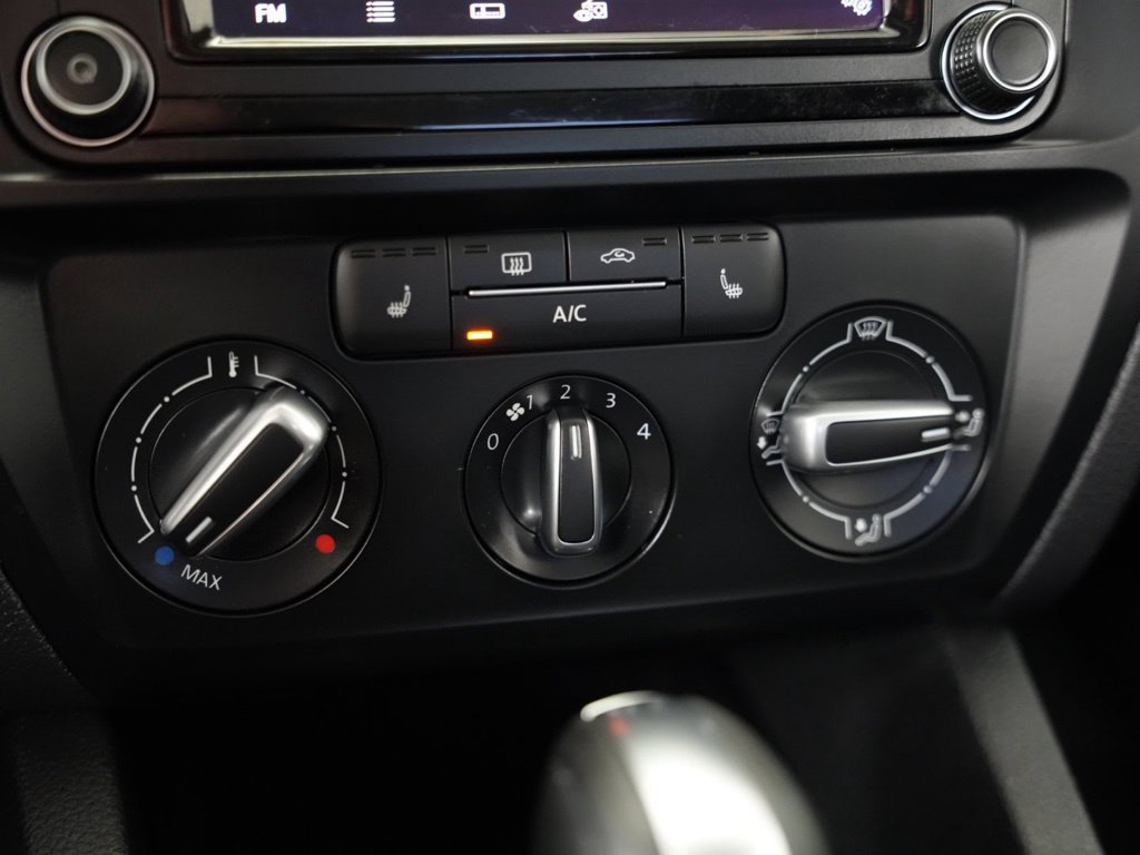 Used 2017 Volkswagen Jetta SE FWD image 23
