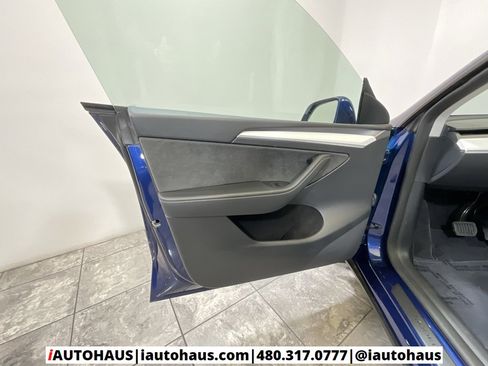 Used 2024 Tesla Model Y Long Range image 36