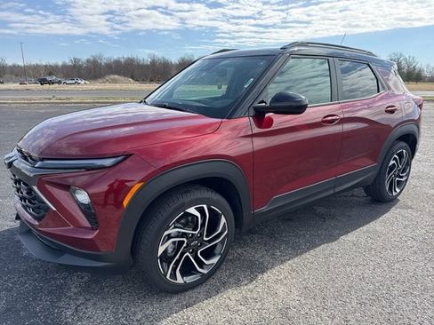 Used 2025 Chevrolet TrailBlazer RS w/ Convenience Package image 1