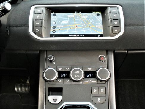 Used 2019 Land Rover Range Rover Evoque image 32