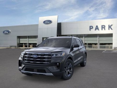 New 2026 Ford Explorer Active w/ Active Comfort Package image 2