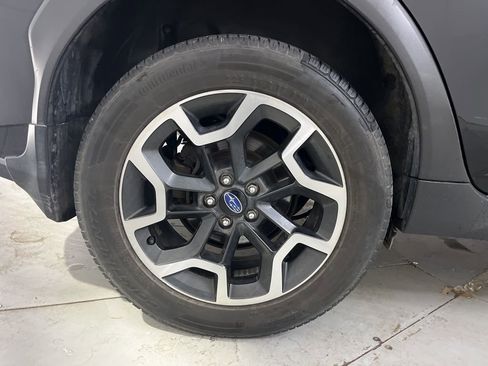 Used 2017 Subaru Crosstrek 2.0i Limited image 11