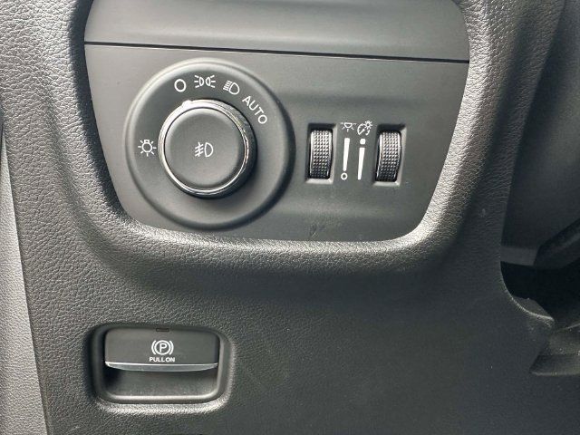Used 2023 Jeep Grand Cherokee Limited AWD/4WD image 26