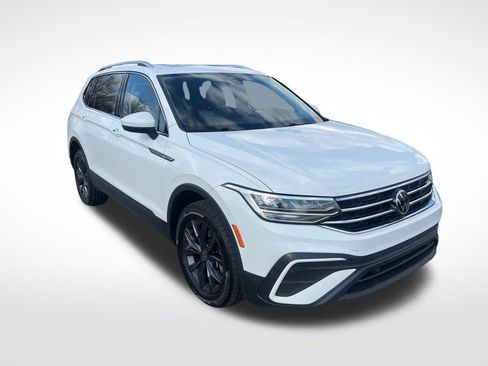 Used 2022 Volkswagen Tiguan SE image 8