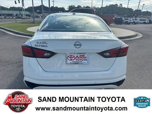 Used 2025 Nissan Altima 2.5 S FWD image 4