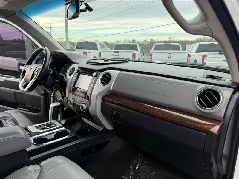 Used 2017 Toyota Tundra Limited w/ Limited Premium Package AWD/4WD image 13