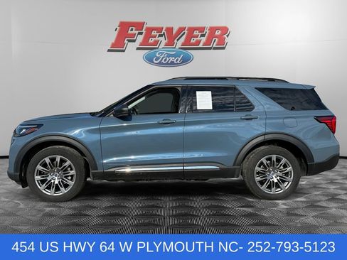 Certified 2025 Ford Explorer Active w/ Active Comfort Package AWD/4WD image 2