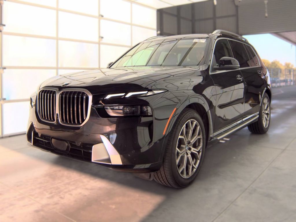 Used 2026 BMW X7 xDrive40i AWD/4WD image 1