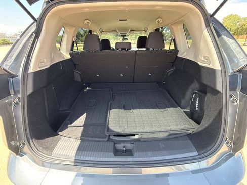 Used 2026 Nissan Rogue S FWD image 16