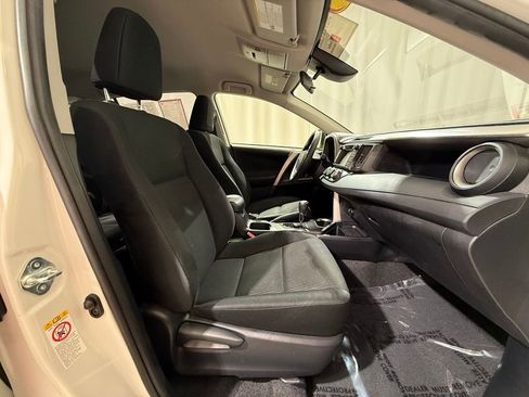 Certified 2017 Toyota RAV4 LE w/ Carpet Mat Package FWD image 20