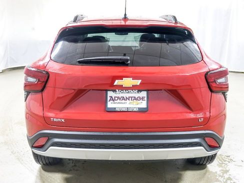 New 2026 Chevrolet Trax LT w/ Driver Confidence Package FWD image 7