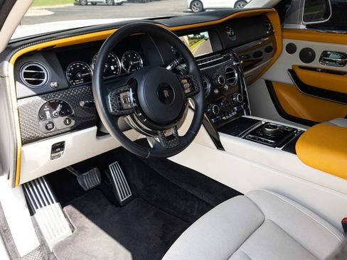 Certified 2022 Rolls-Royce Cullinan Black Badge w/ Dark Exterior Package AWD/4WD image 26