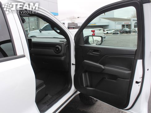 Certified 2024 Chevrolet Colorado Trail Boss w/ Technology Package image 25