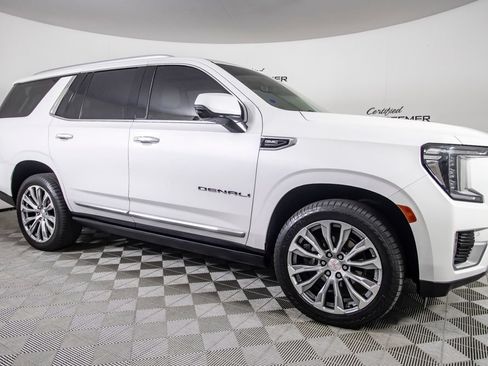 Used 2022 GMC Yukon Denali w/ Denali Premium Package AWD/4WD image 2