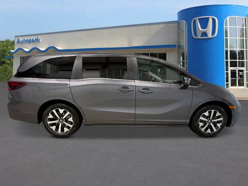 New 2026 Honda Odyssey EX-L image 7
