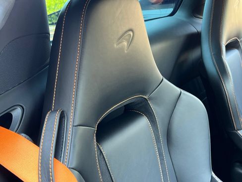 Used 2025 McLaren 750S Spider RWD image 43