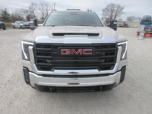 New 2026 GMC Sierra 2500 Pro image 12