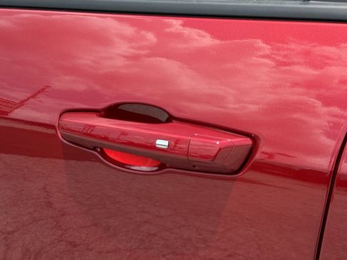 New 2026 Chevrolet Traverse LT w/ Midnight/Sport Edition FWD image 26