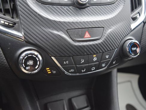 Used 2017 Chevrolet Cruze LT w/ Convenience Package image 25