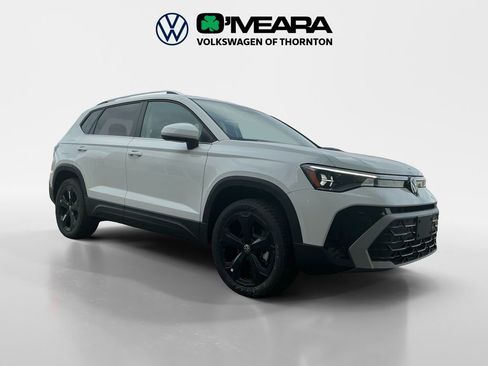 New 2025 Volkswagen Taos SEL image 7