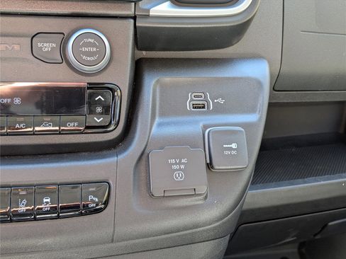 Used 2025 RAM ProMaster 2500 image 23