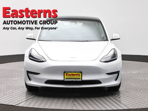 Used 2023 Tesla Model 3 Standard Range RWD image 2