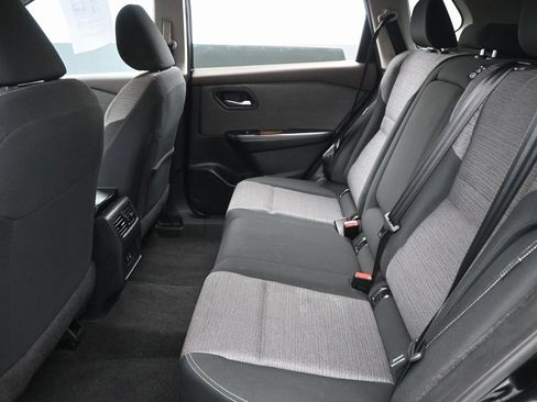 Used 2023 Nissan Rogue SV image 26