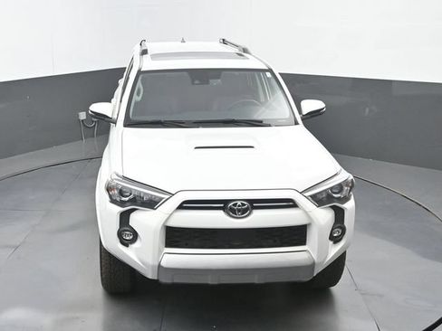 Used 2021 Toyota 4Runner TRD Off-Road Premium w/ Moonroof Package AWD/4WD image 14