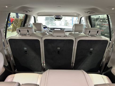 Used 2024 Jeep Wagoneer Series II w/ Flexible Seating Group image 10