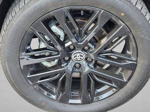 Used 2026 Toyota RAV4 XSE w/ Weather Package AWD/4WD image 17