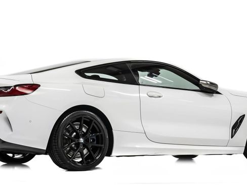 Used 2022 BMW M850i xDrive Coupe image 5