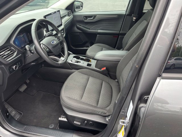 Used 2023 Ford Escape Active w/ Tech Pack #1 AWD/4WD image 6