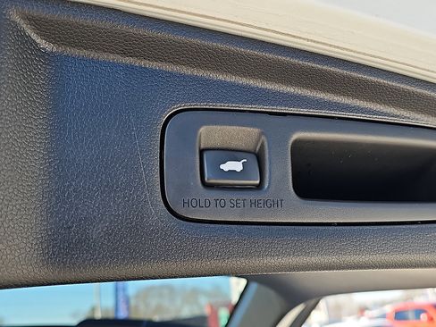 Used 2023 Honda CR-V EX-L image 30