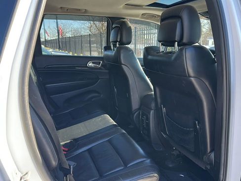 Used 2013 Jeep Grand Cherokee Laredo image 14
