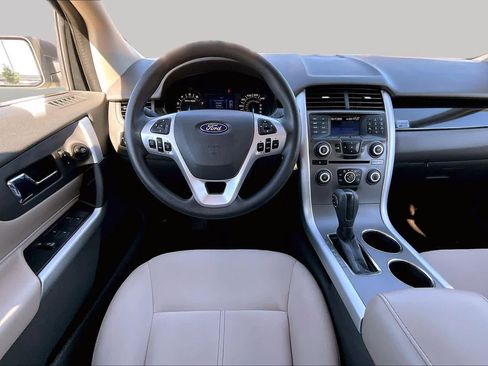 Used 2013 Ford Edge SE FWD image 4
