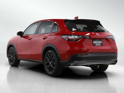 Used 2025 Honda HR-V Sport image 3