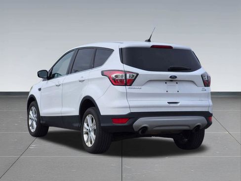 Used 2017 Ford Escape SE AWD/4WD image 4