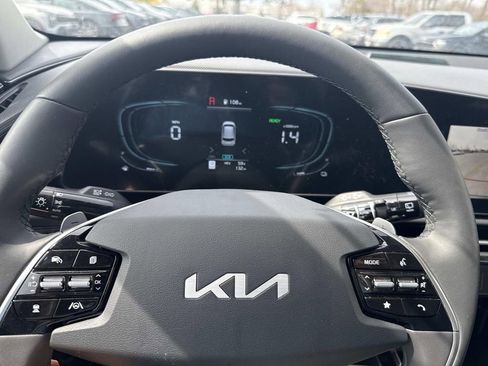 New 2025 Kia Niro EX w/ EX Cold Weather Package image 10