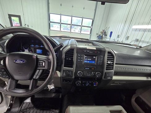 Used 2019 Ford F550 4x4 Regular Cab Super Duty image 9