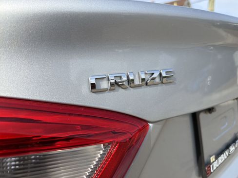 Used 2016 Chevrolet Cruze LS FWD image 16