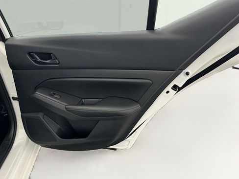 Used 2024 Nissan Altima 2.5 SV image 30