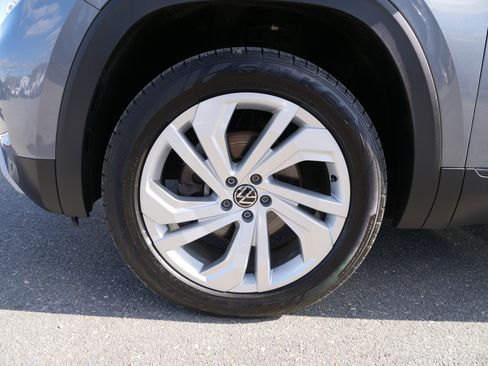 Used 2021 Volkswagen Atlas SE w/ Towing Package image 14