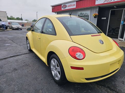 Used 2007 Volkswagen Beetle Coupe w/ Package 1 FWD image 8