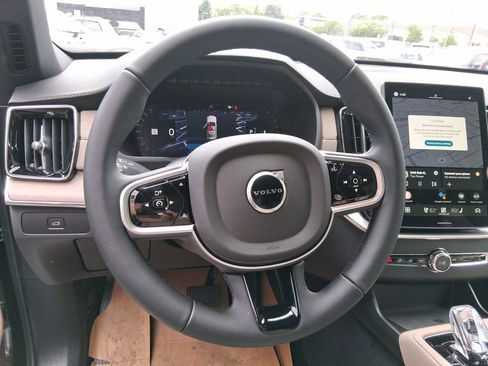New 2026 Volvo XC90 B6 Plus w/ Protection Package Premier AWD/4WD image 12