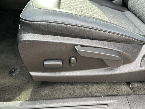 Used 2018 Chevrolet Colorado Z71 image 23