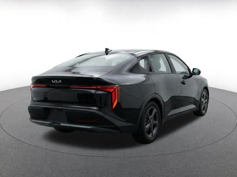 Used 2025 Kia K4 FWD image 11